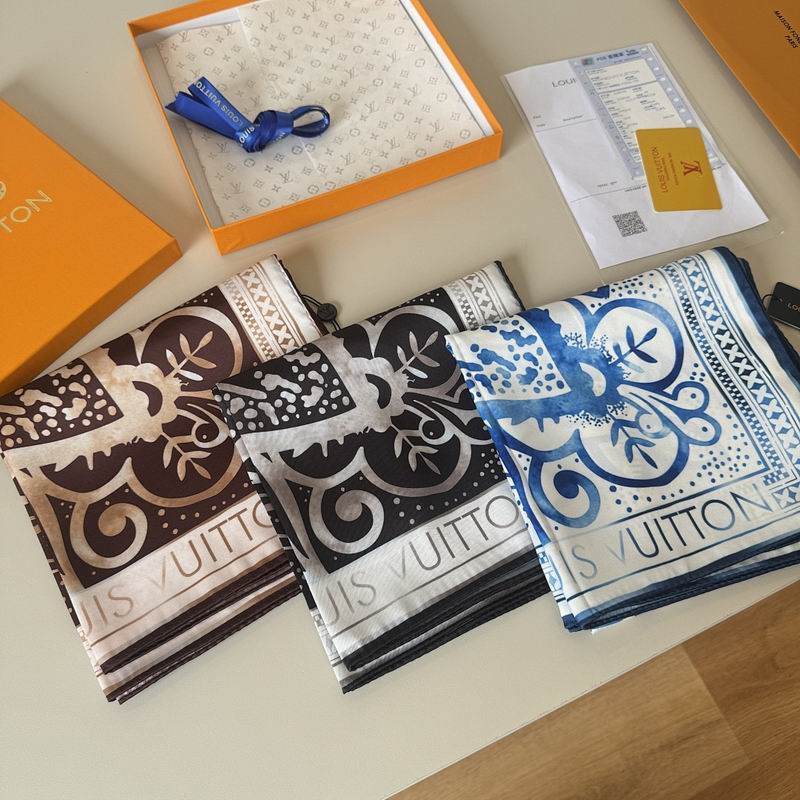 LV silk scarf hm46